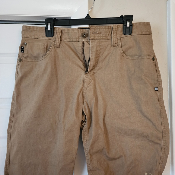 Oakley Men's Khaki Chinos - Picture 1 of 3